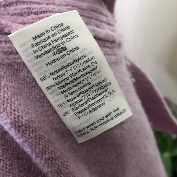 J Crew V-Neck in Supersoft Alpaca High Low Hem Purple Sweater Small - Picture 7 of 8